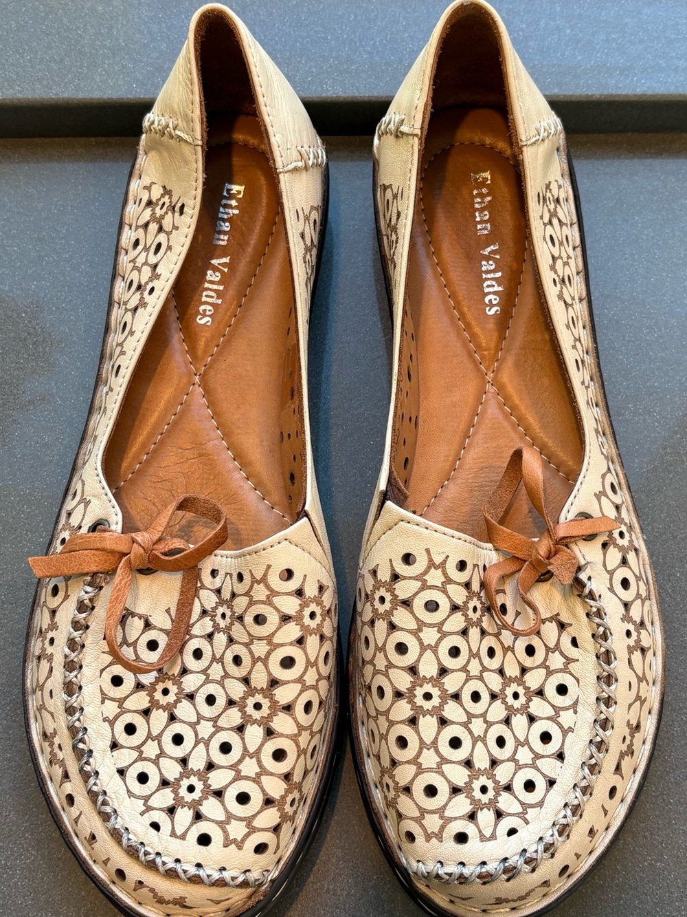 Ethan Valdes "Darling" flats in beige leather. Like new.  Excellent condition.